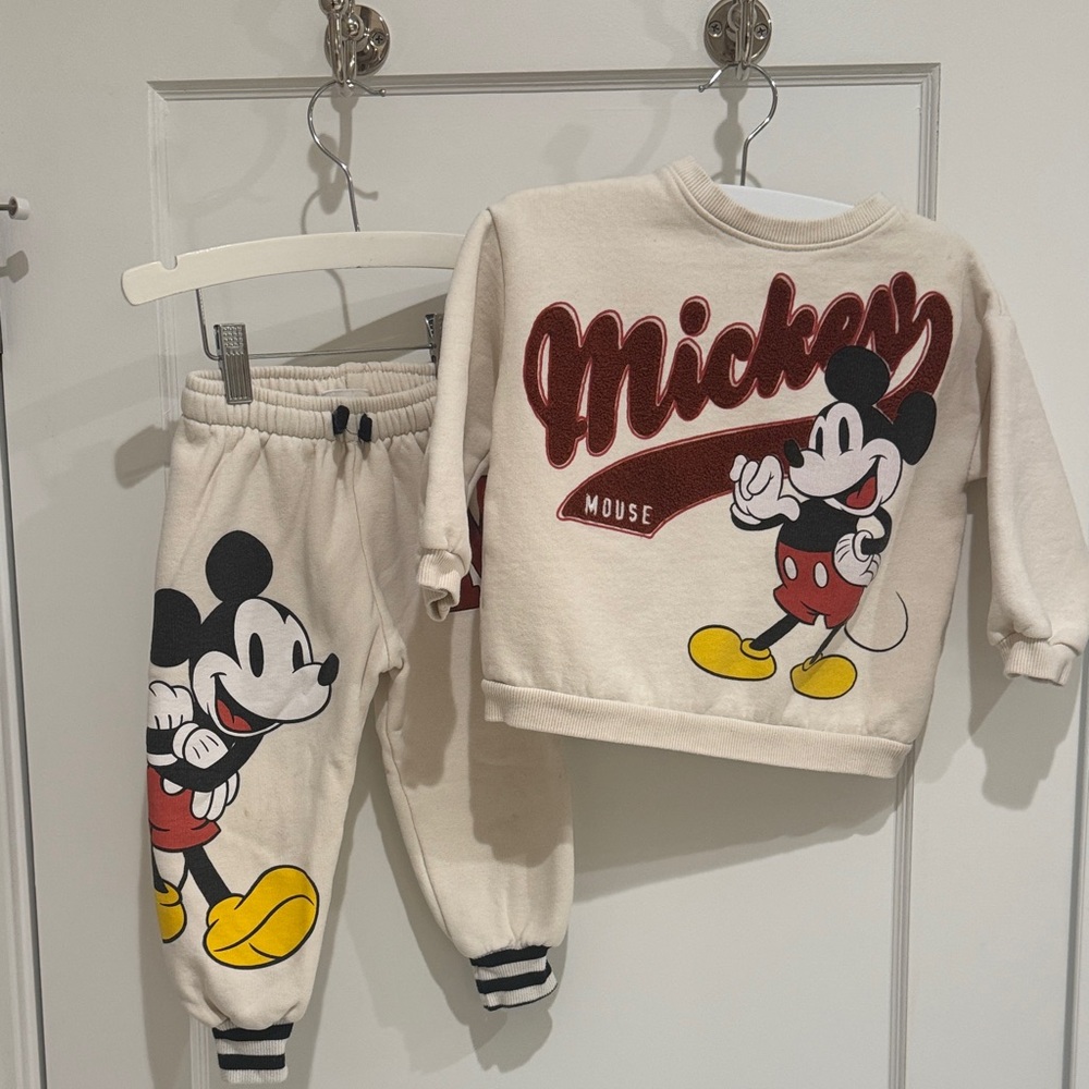 ZARA Mickey Mouse Disney sweatshirt & matching sweatpants Size 2-3